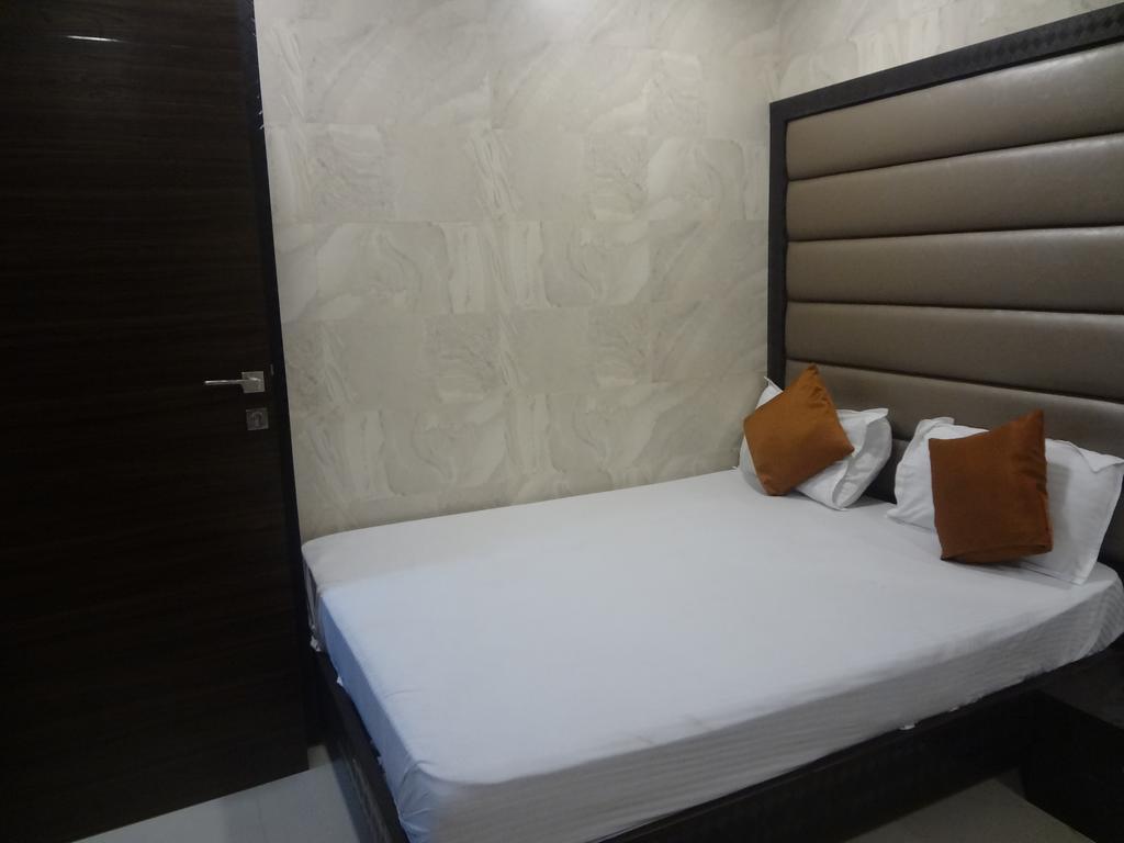 Hotel Karishma Mumbai Exterior foto